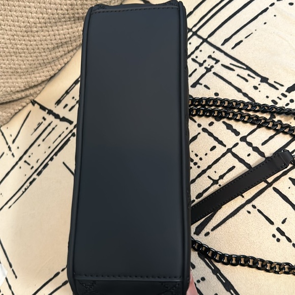 TORY BURCH in BLACK matte (PRELOVED) - Picture 9 of 9
